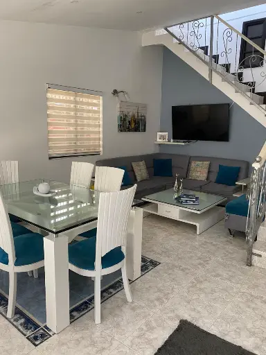 [009] LA FRANCIA - CASA